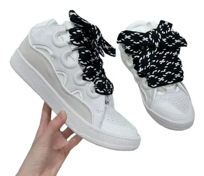 Lanvin Curb